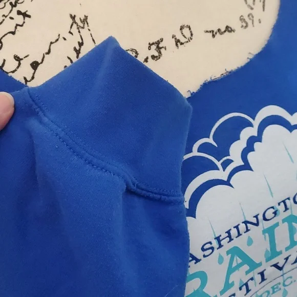 Washington Rain Festival sweatshirt - Picture 6 of 7